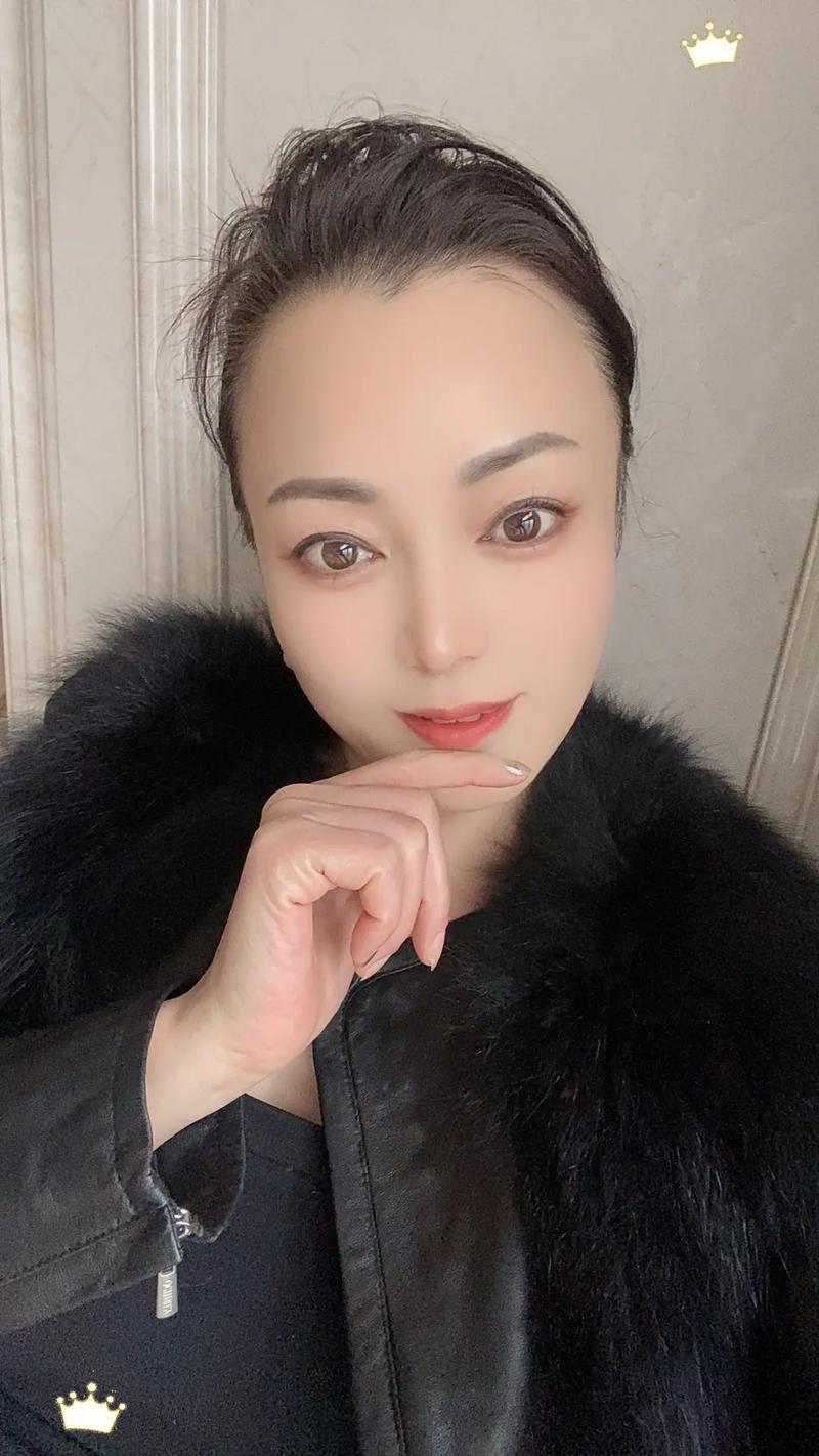 怒剪32件婚纱女子只愿赔3万 怒剪32件婚纱女子只愿赔3万